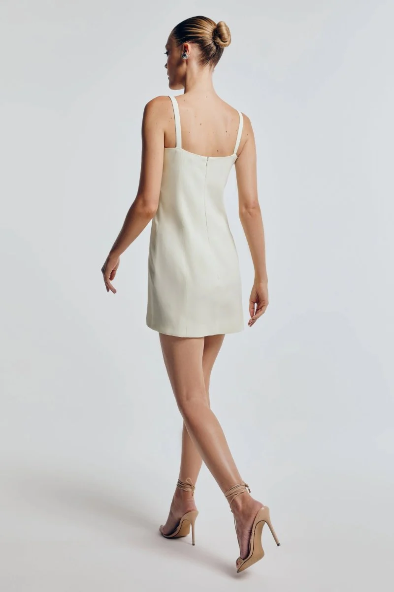 VESTIDO CURTO LANINE