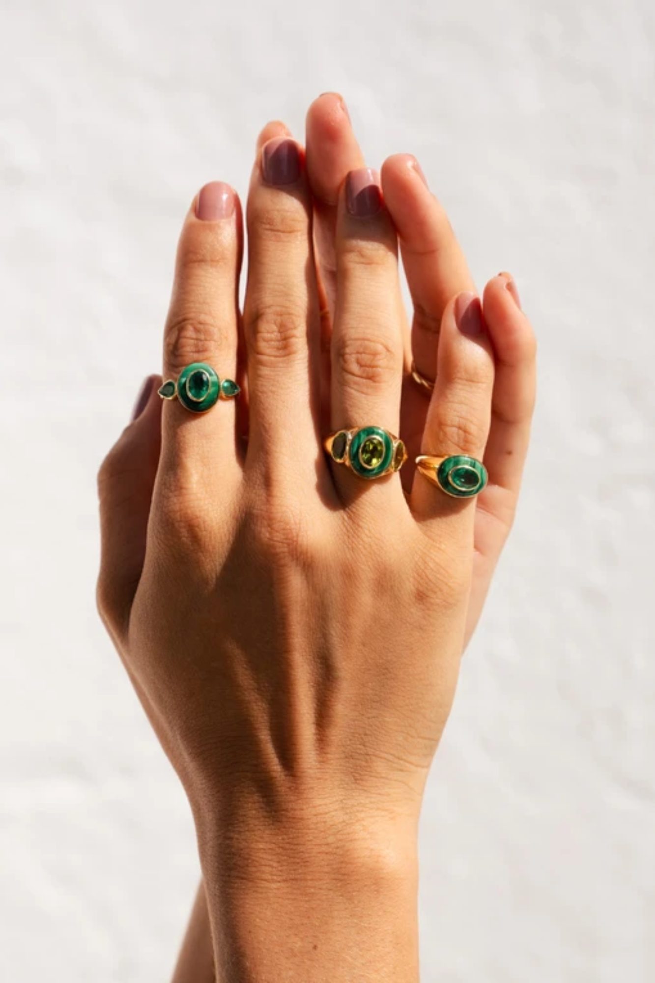 BOLD GEMS - CALM AND PROTECTION MALACHITE AND EMERALD OVAL CHUNKY RING