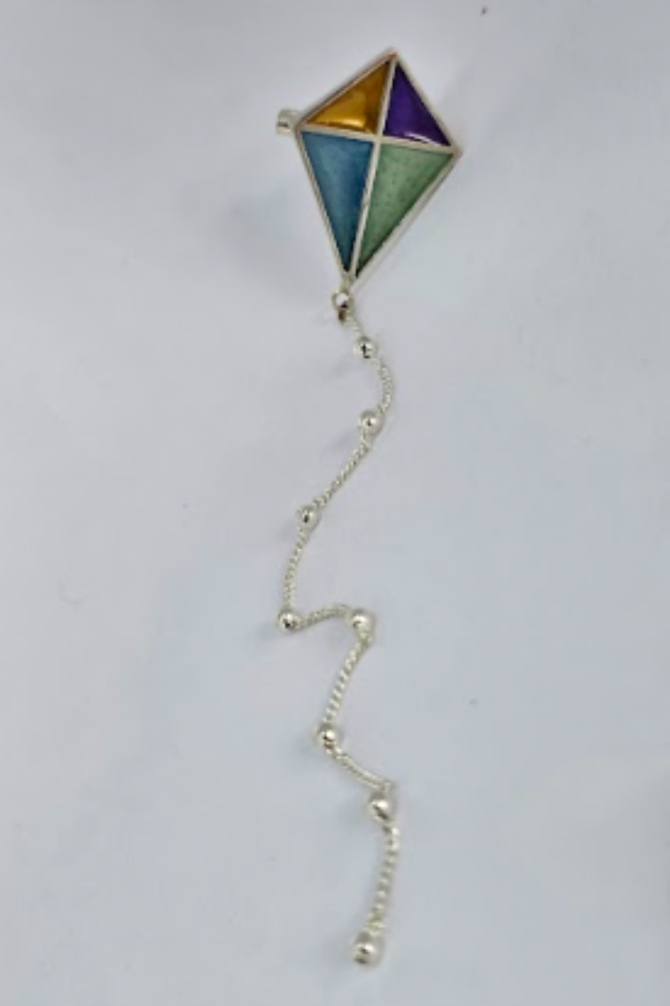 BROCHE LEVEZA PIPA COM ESMALTAÇÃO