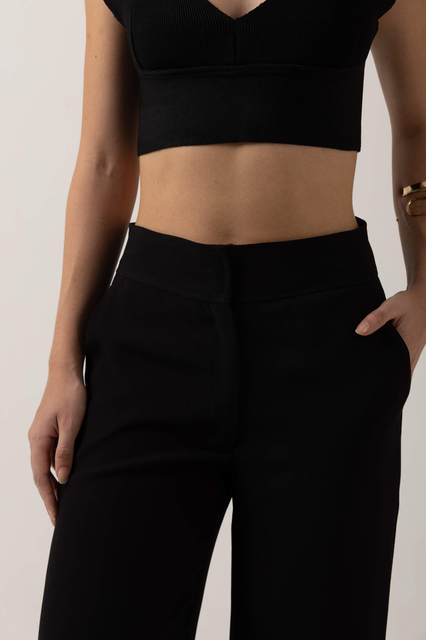 CALÇA ALFAIATARIA EM CREPE AVA - PRETO