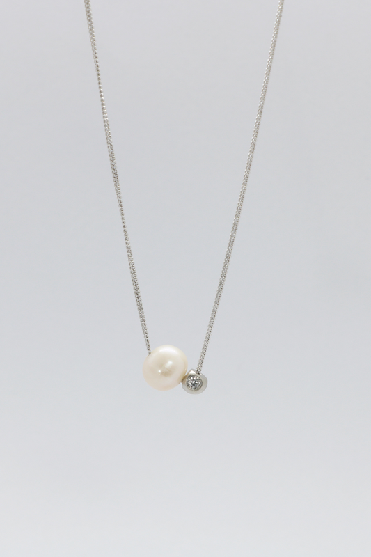 GARGANTILHA SONHO COM PÉROLA E DIAMANTE