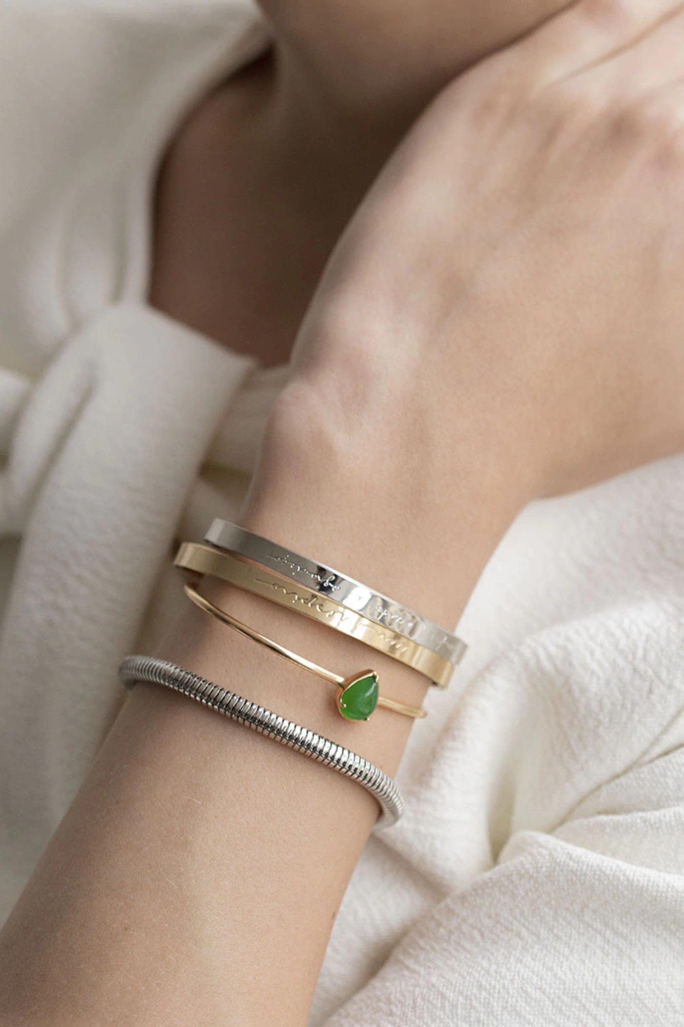 PULSEIRA GOTA JADE