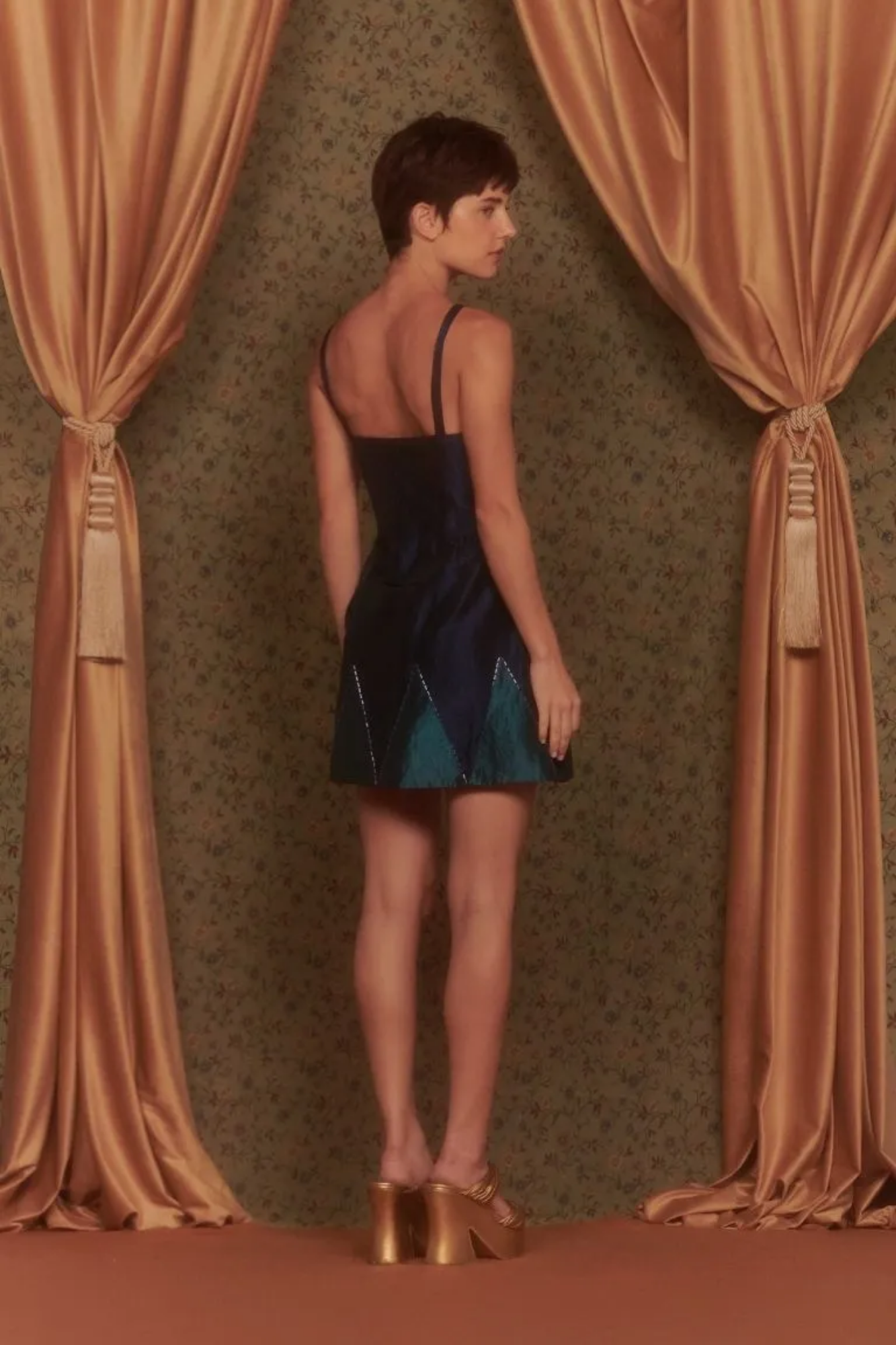 VESTIDO TAFETA DUO